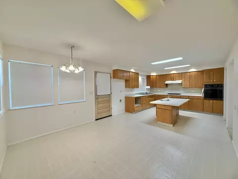 Kitchen - 70 Akea Pl, Kula, HI 96790 photo 5 of 5