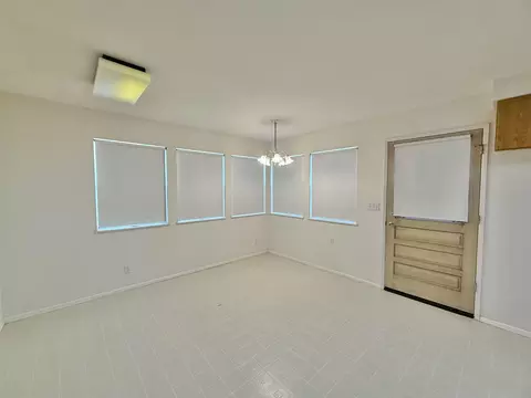 Dining - 70 Akea Pl, Kula, HI 96790 photo 2 of 2