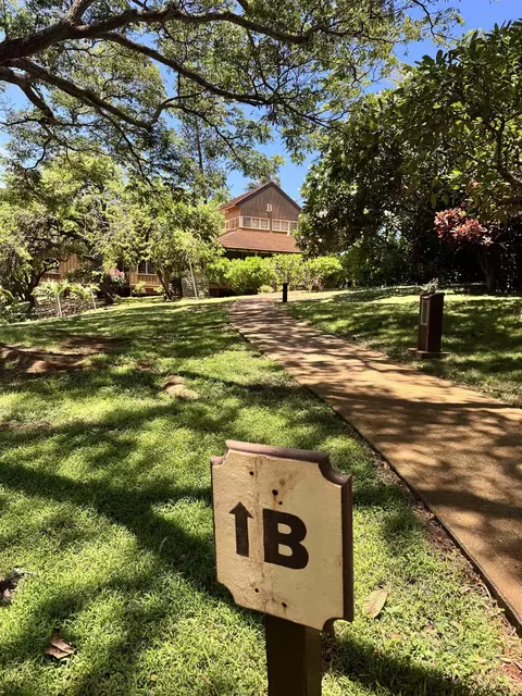 100 Lio Pl #B1, Maunaloa, HI 96770