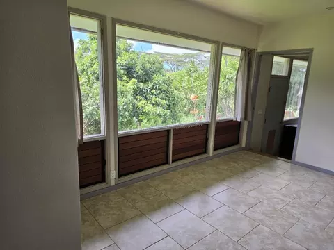 Living - 1063 Kauhikoa Rd, Haiku, HI 96708 photo 1 of 2