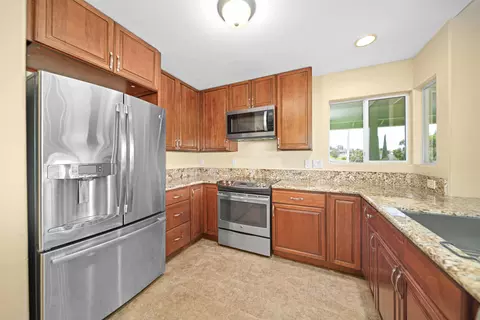 Kitchen - 8 Paliuli Pl, Kula, HI 96790 photo 2 of 3