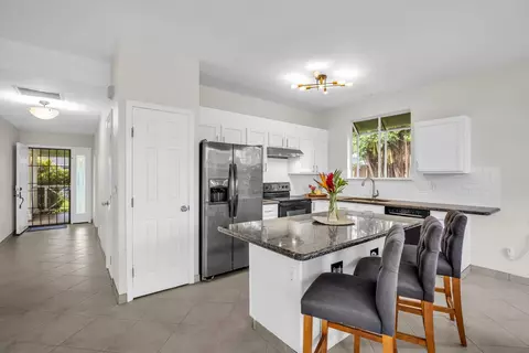 192 Poniu Cir, Wailuku, HI 96793
