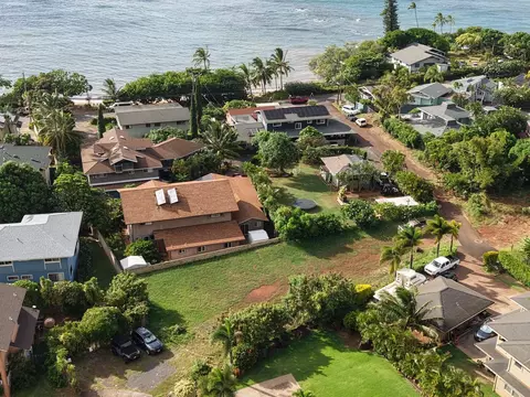 61 Hui D Rd, Lahaina, HI 96761