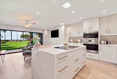 12 S Kihei Rd #F2, Kihei, HI 96753