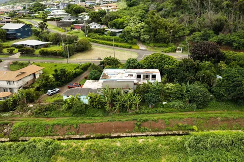 401 Palani Pl, Wailuku, HI 96793