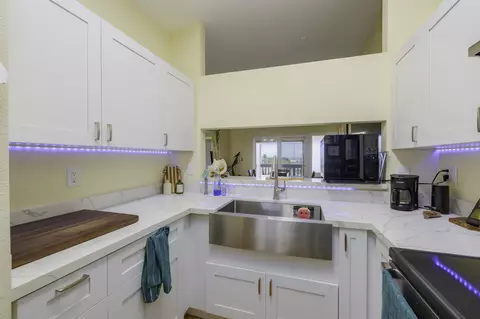 33 Waiaka Ln #33-205, Wailuku, HI 96793