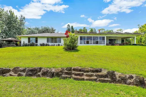 41 Poha Pl, Makawao, HI 96768