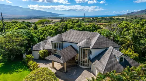 1520 Kilinoe Pl, Wailuku, HI 96793
