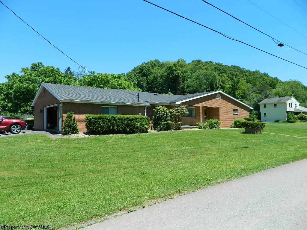 13 Country Estates Rd, Fairmont, WV 26554 photo 1