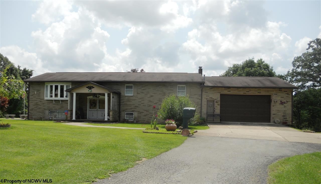 98 Hickory Hts, Clarksburg, WV 26301 photo 1