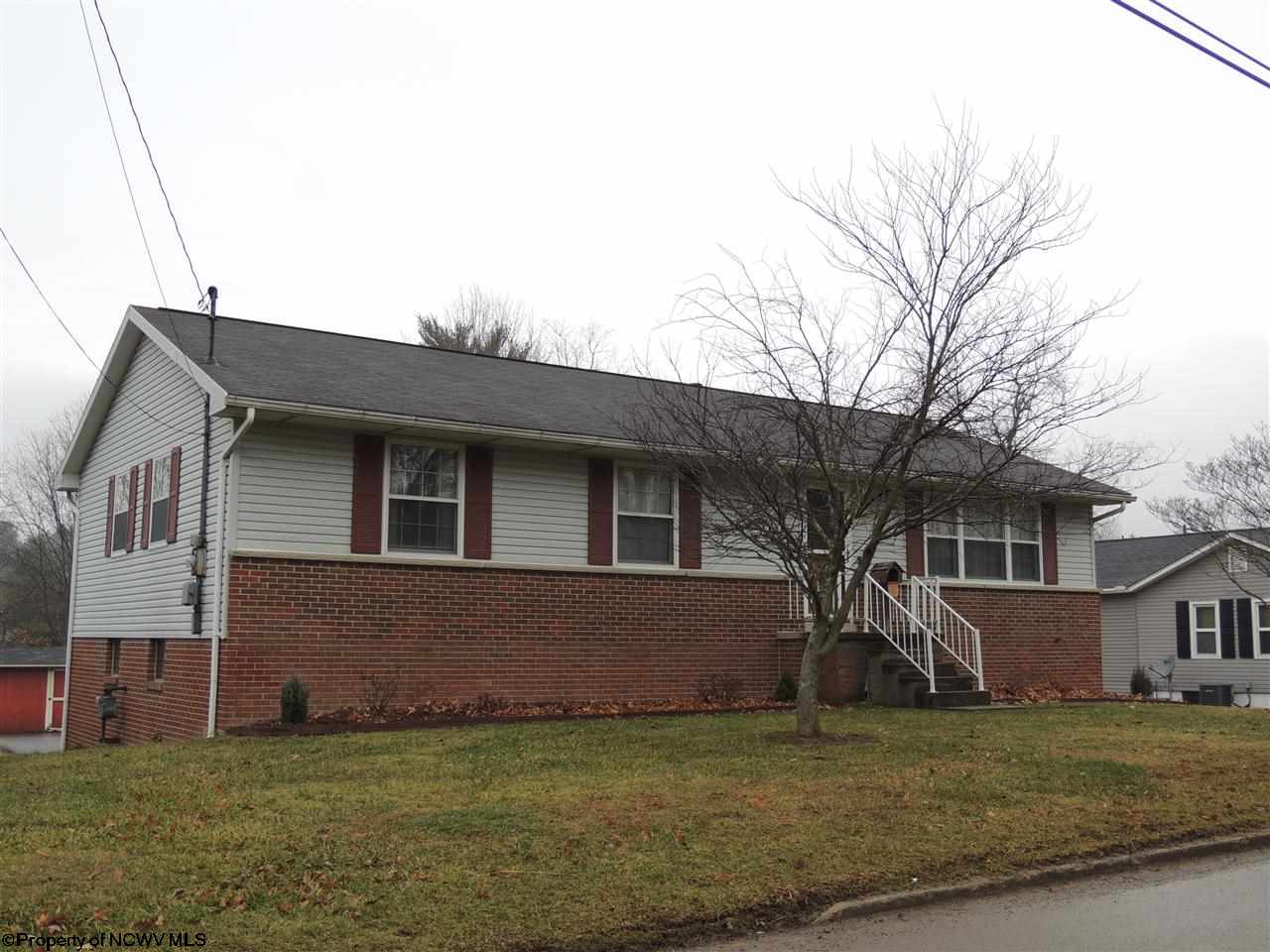 333 Pennsylvania Ave, Bridgeport, WV 26330 photo 1