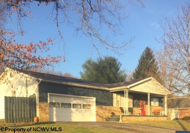 1812 Evergreen Dr, Fairmont, WV 26554 photo 1
