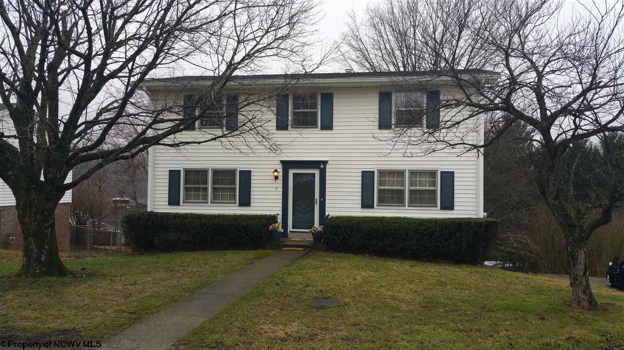 5 Arrowood Dr, Bridgeport, WV 26330 photo 1