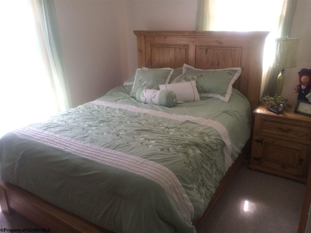 976 Normandy Estate Rd, Bridgeport, WV 26330 photo 15