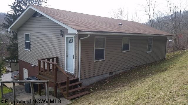 17 Maple Ave, Philippi, WV 26416 photo 2