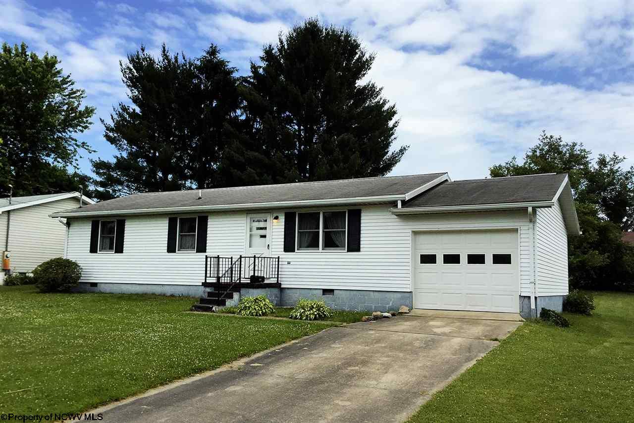 114 Vector Ave, Elkins, WV 26241 photo 1