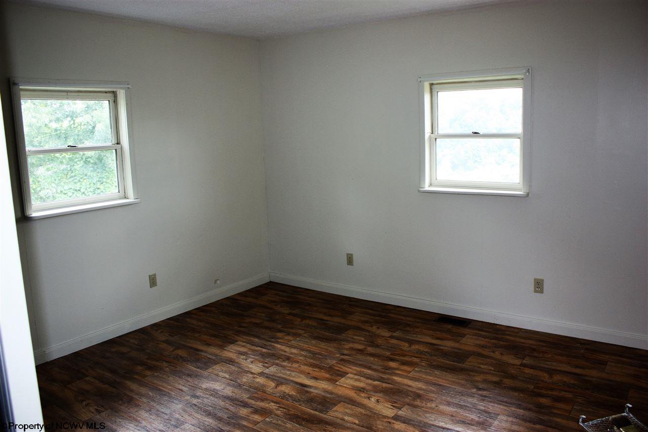 525 S Franklin Ave, Sutton, WV 26601 photo 9