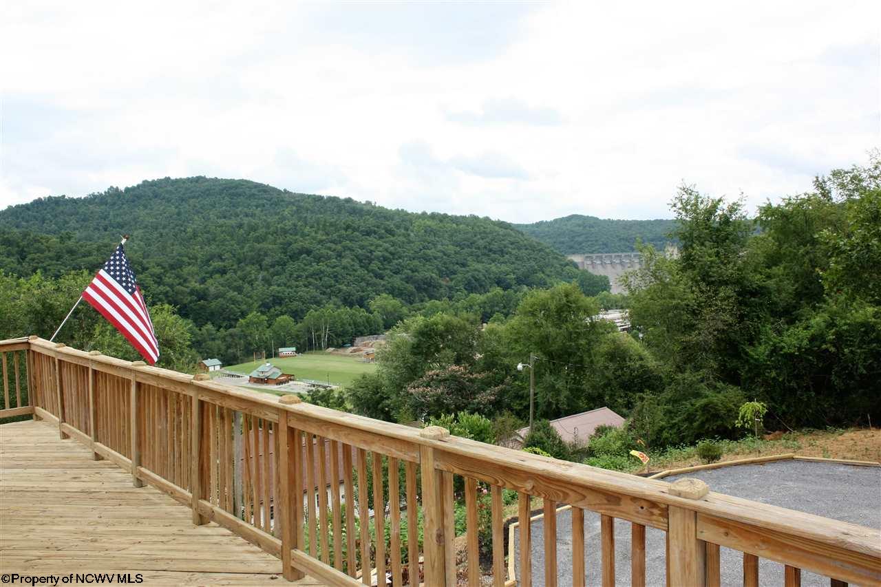 525 S Franklin Ave, Sutton, WV 26601 photo 4