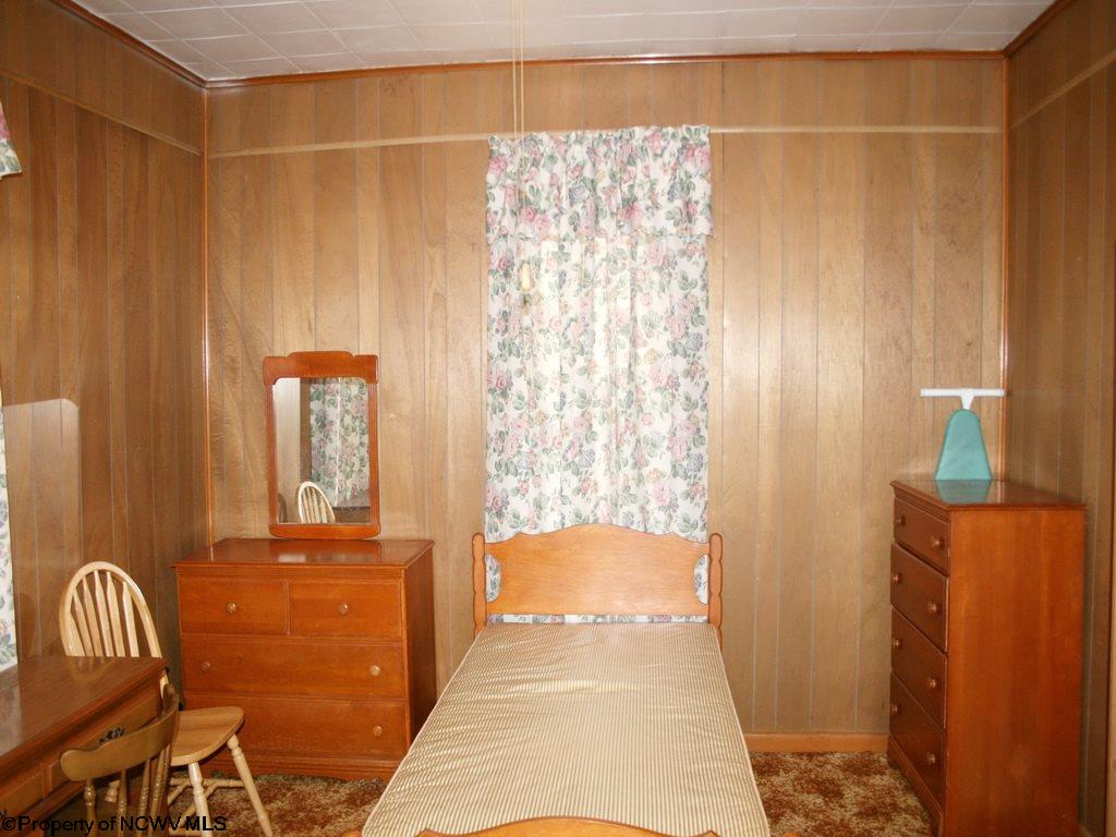 215 E Main St, Salem, WV 26426 photo 7