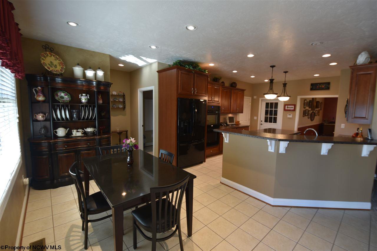 43 Robin Ln, Mount Clare, WV 26408 photo 6