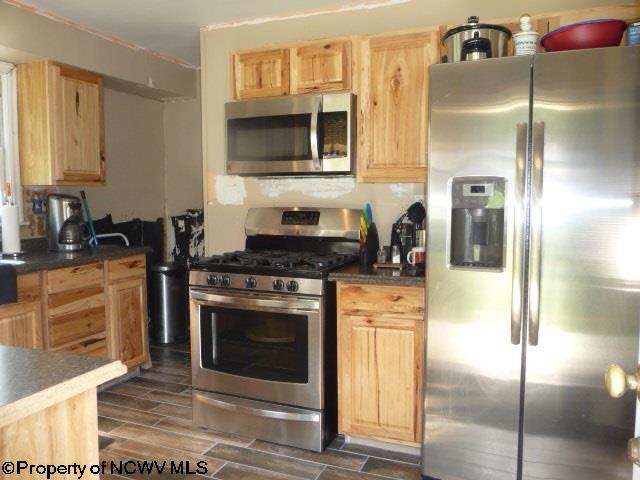11 Cranberry Dr, Clarksburg, WV 26301 photo 3