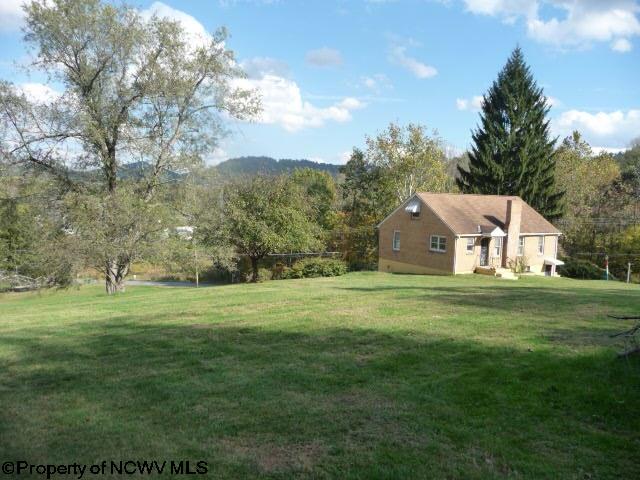 11 Cranberry Dr, Clarksburg, WV 26301 photo 6