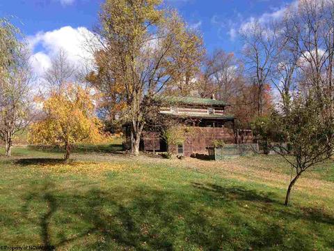 152 Jay Ln, Independence, WV 26374 photo 1
