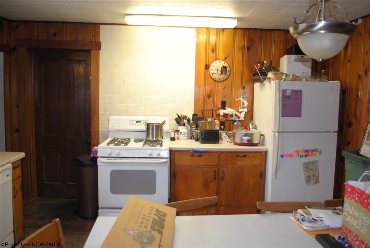 86 Beech Ave, Philippi, WV 26416 photo 4