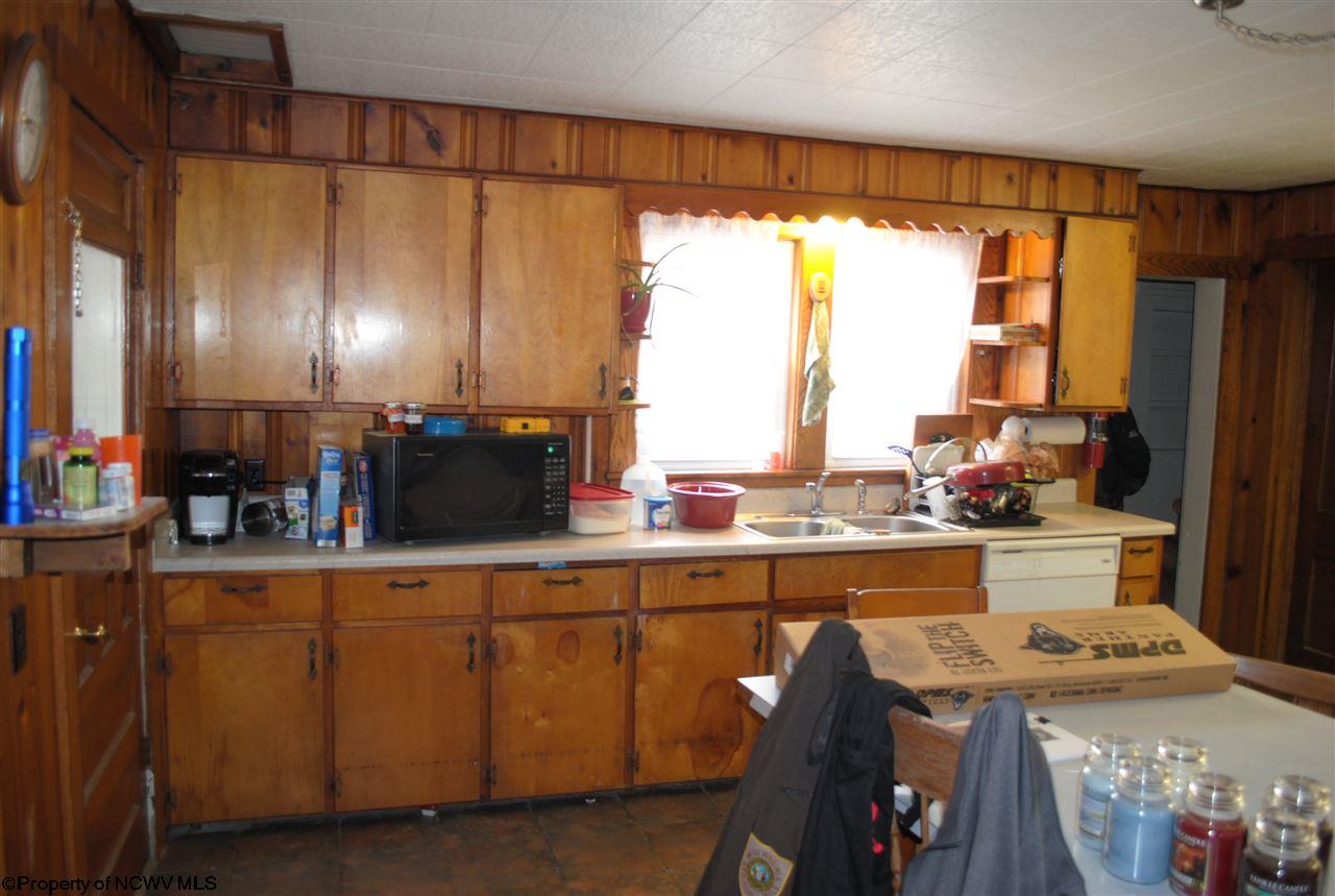 86 Beech Ave, Philippi, WV 26416 photo 3