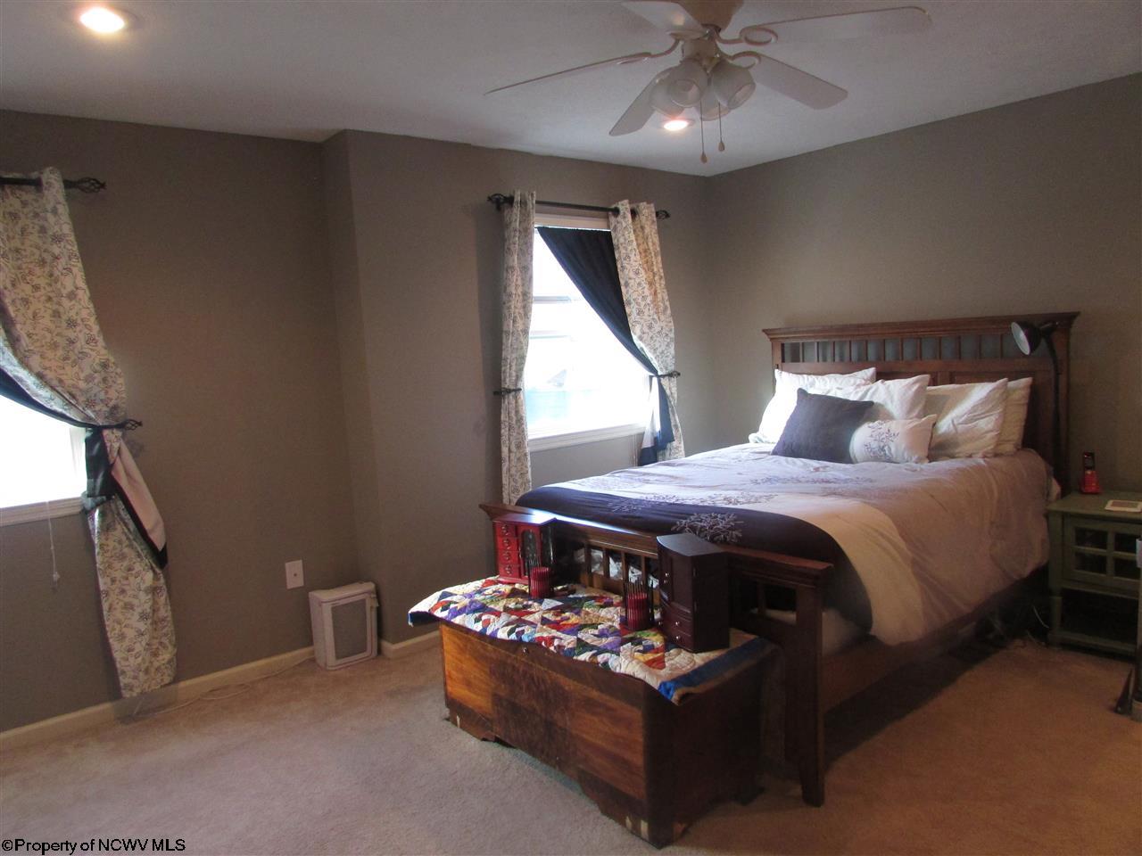 2014 Grandview Dr, Fairmont, WV 26554 photo 11