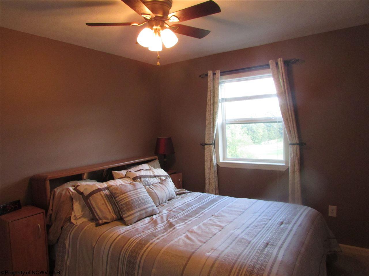2014 Grandview Dr, Fairmont, WV 26554 photo 12