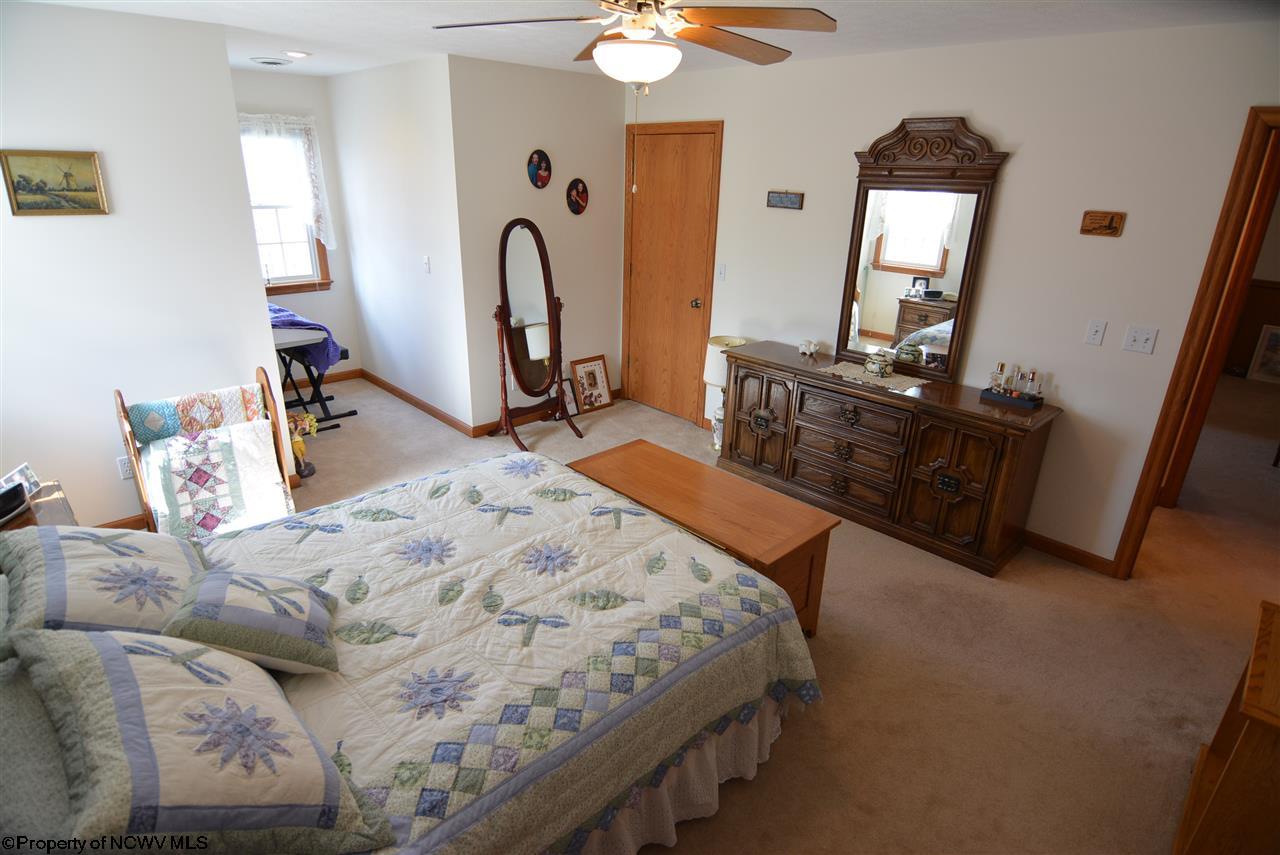 368 Meadow Dr, Mount Clare, WV 26408 photo 12