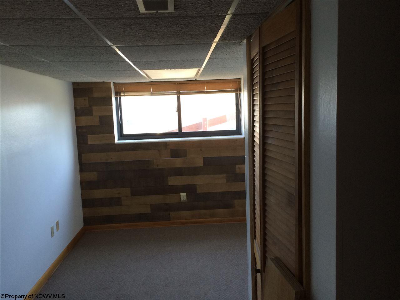 44 Millbrook Rd, Bridgeport, WV 26330 photo 13