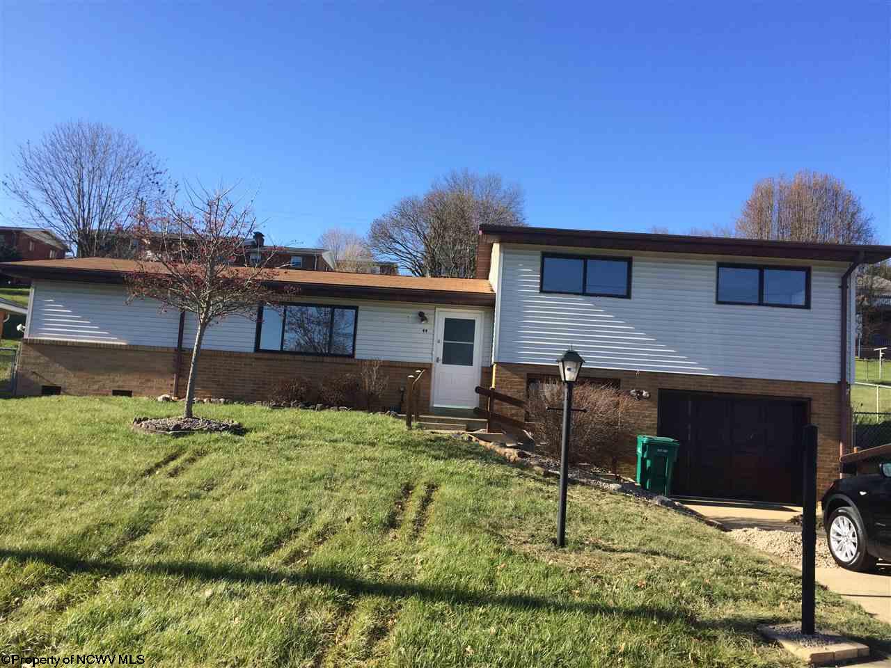 44 Millbrook Rd, Bridgeport, WV 26330 photo 2