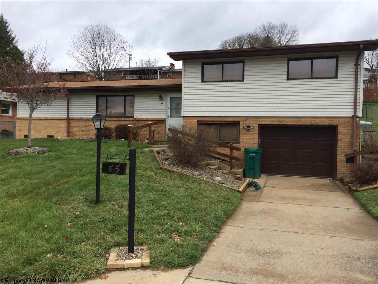44 Millbrook Rd, Bridgeport, WV 26330 photo 1