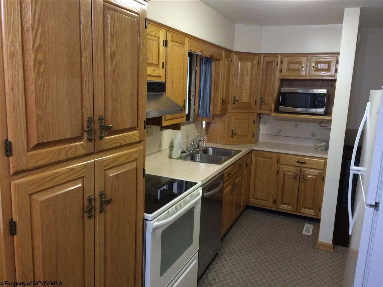 44 Millbrook Rd, Bridgeport, WV 26330 photo 9