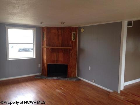 49 Chapel St, Weston, WV 26452 photo 2