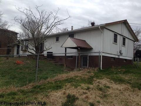 49 Chapel St, Weston, WV 26452 photo 6