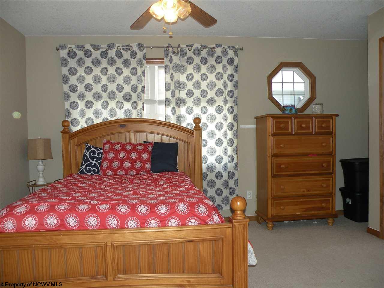 22 Hannah Ln, Morgantown, WV 26505 photo 6
