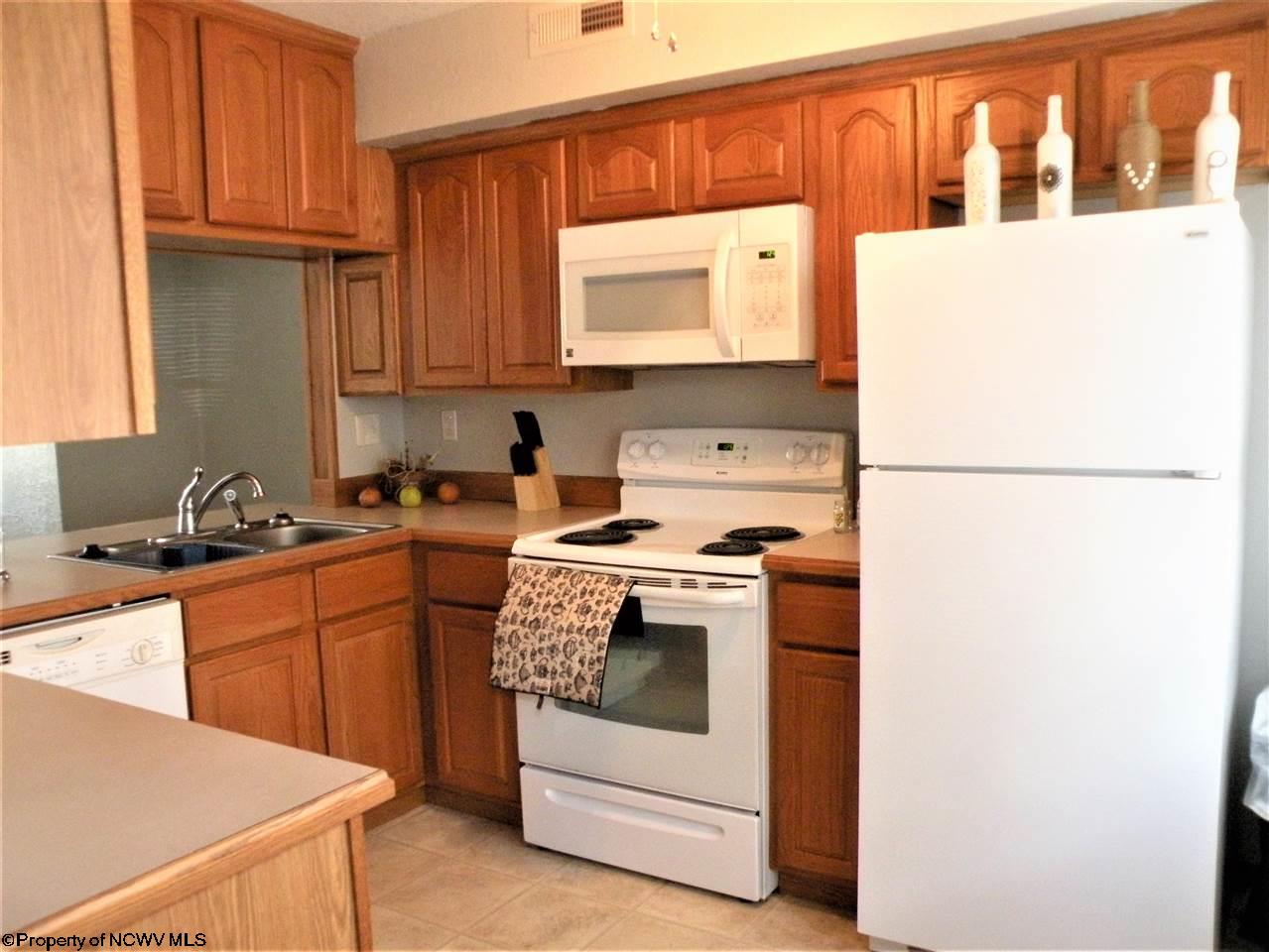 22 Hannah Ln, Morgantown, WV 26505 photo 3