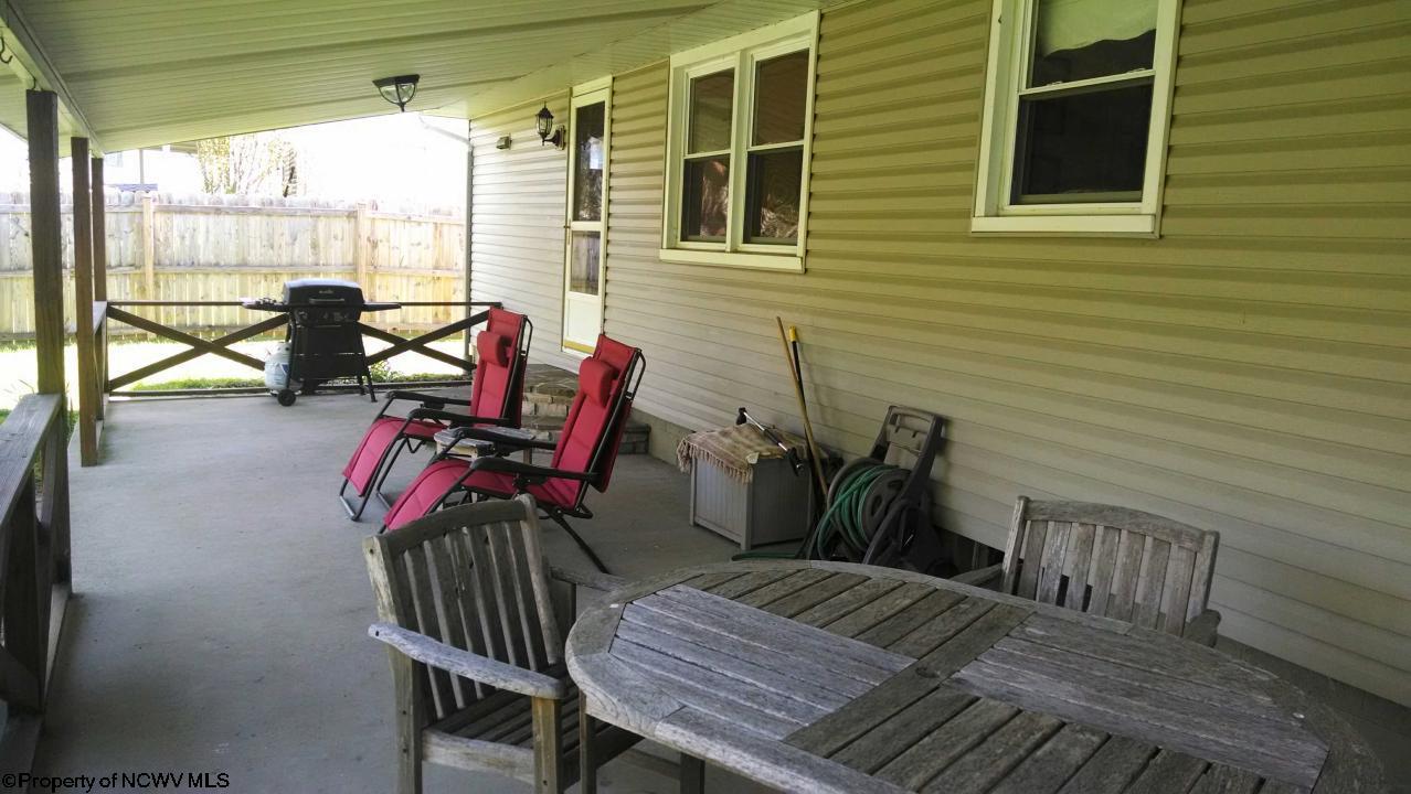 524 Callen Ave, Morgantown, WV 26501 photo 2