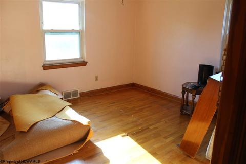 97 Cimarron Rd, Nutter Fort, WV 26301 photo 9