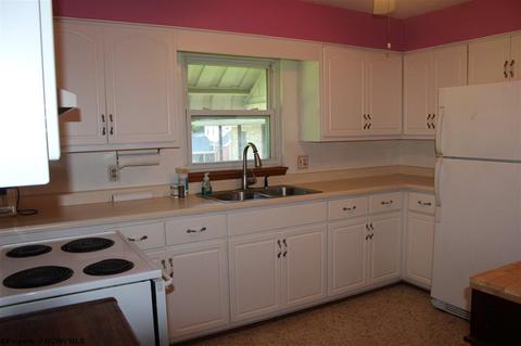 97 Cimarron Rd, Nutter Fort, WV 26301 photo 3