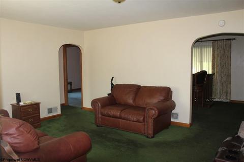 97 Cimarron Rd, Nutter Fort, WV 26301 photo 2