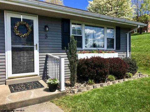 3 Overlook Dr, Bridgeport, WV 26330 photo 2