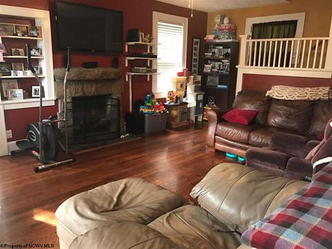 4 Hillside Dr, Fairmont, WV 26554 photo 8