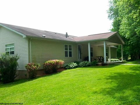 109 Brookside Ln, Philippi, WV 26416 photo 3