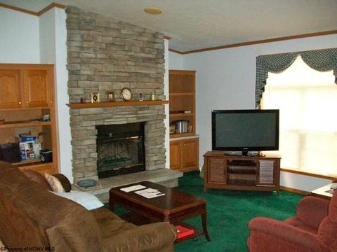 109 Brookside Ln, Philippi, WV 26416 photo 9