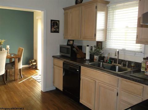 303 Dean Dr, Sutton, WV 26601 photo 4