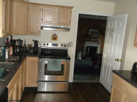 303 Dean Dr, Sutton, WV 26601 photo 3